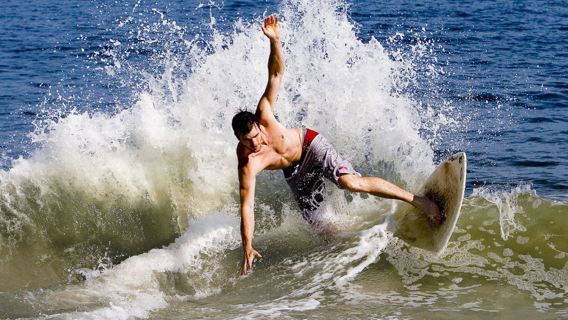 全球绿色运动场建设热潮，碳中和成行业新标准，中国绿色运动