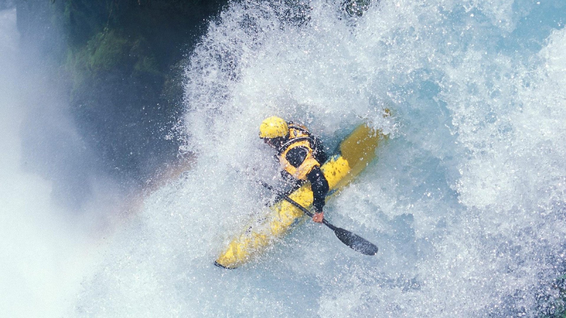 卡普尔展现出高水平的球场意识和全能技巧，成为袋鼠队核心，卡普尔ms