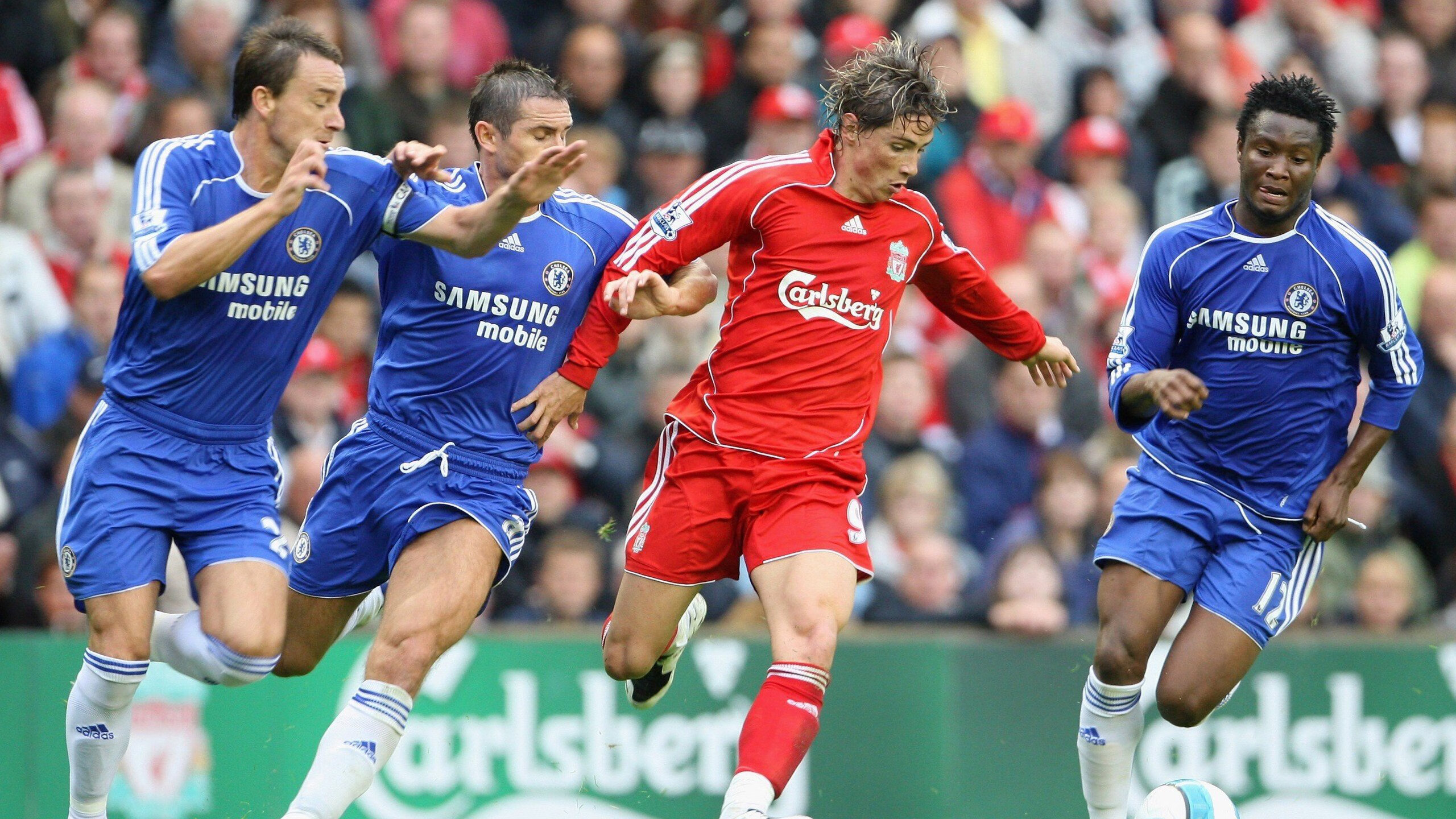 战术板上的奇迹：分析冠军球队的战术布局，冠军技巧